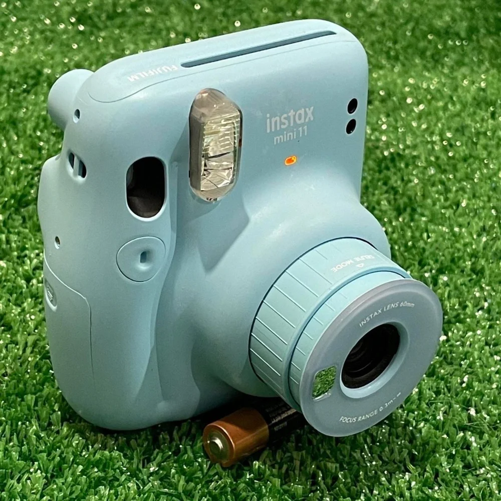 Fujifilm Instax Mini 11 Camera